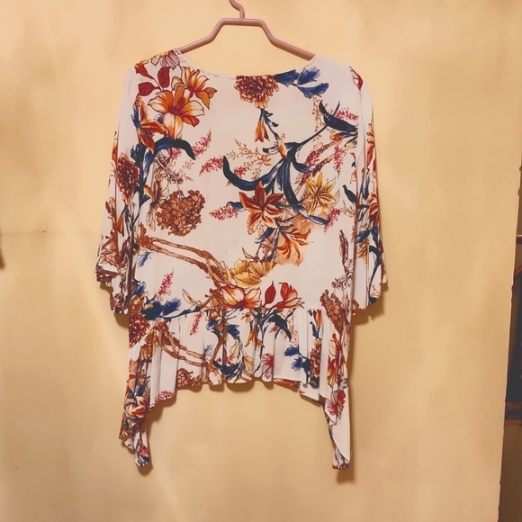 Summer blouse - Picture 3 of 3